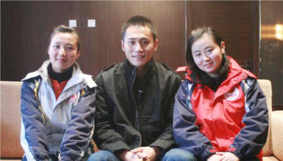 《真情耀中华》志愿者代表返京向刘烨提案