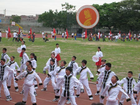 中国西部希望工程快乐体育运动会在广西南宁举