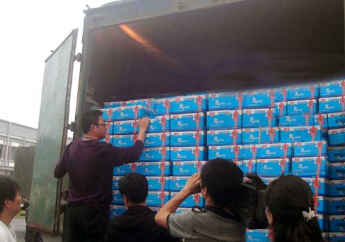 光明乳业员工捐款23万 百万牛奶送往四川重震